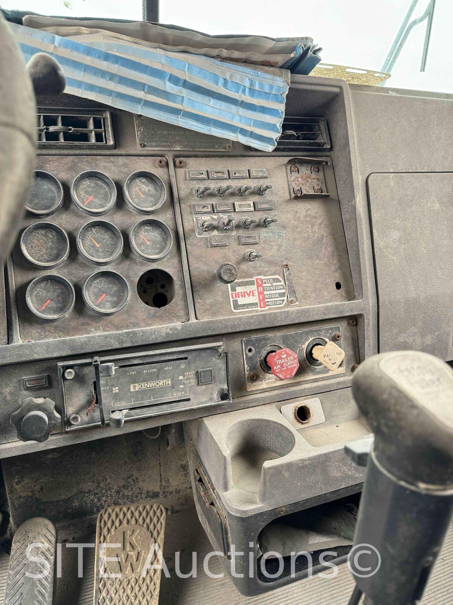1994 Kenworth T800 T/A Fuel Truck