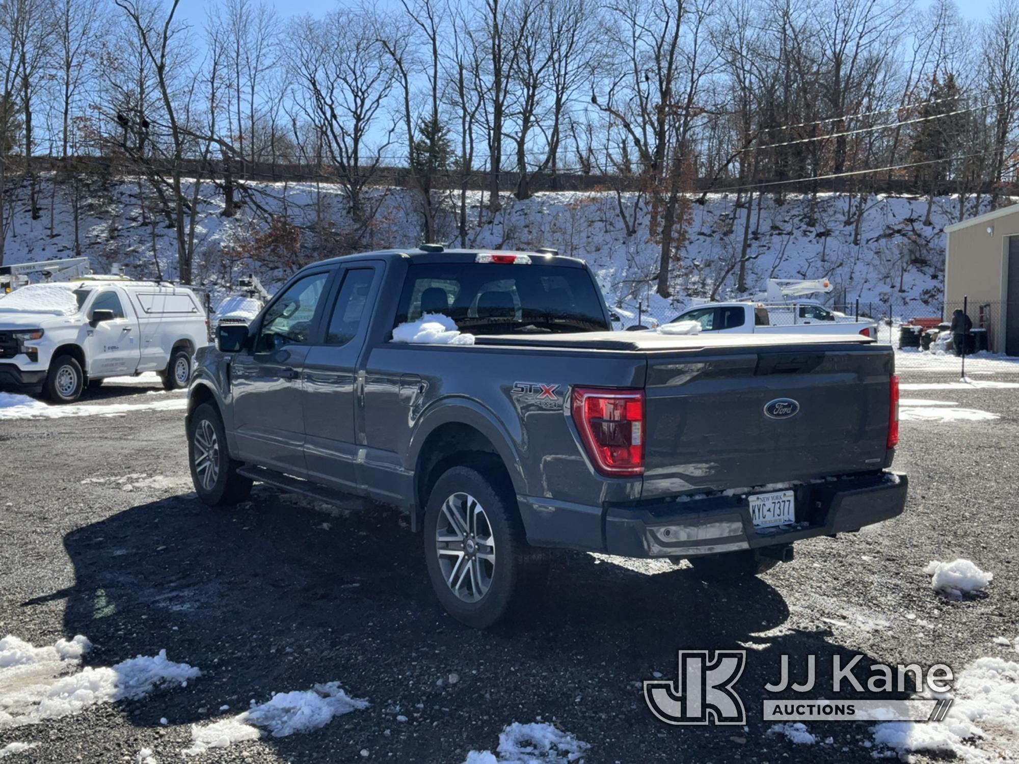 (Kings Park, NY) 2021 Ford F150 STX 4x4 Extended-Cab Pickup Truck Runs & Moves, Engine Light On) (In