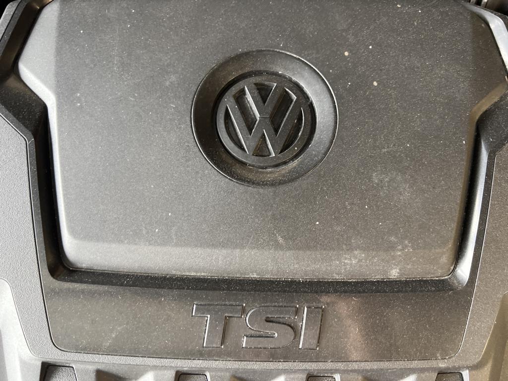 2018 Volkswagen Passat R-Line Sedan