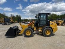 2022 CAT 908 RUBBER TIRED LOADER SN:800251 powered by Cat C2.8 diesel engine, equipped with EROPS,