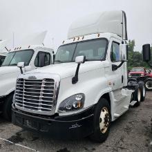 2017 Freightliner Cascadia Tractor