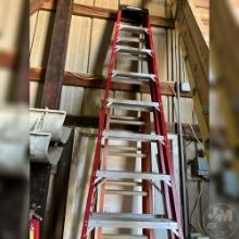 12 FT LADDER 375 LBS