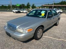 2007 Ford Crown Victoria Passenger Car, VIN # 2FAHP71W07X107433