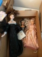 Gone With The Wind - Rhett Butler and Scarlet O'Hara porcelain dolls.... Excellent.and 2 Barbie doll