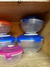 Tupperware bows with lids