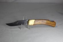 Bear MGC USA lockback knife, oak wood handles