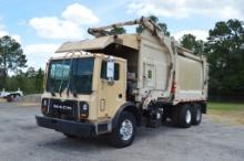 2016 Mack Garbage Truck