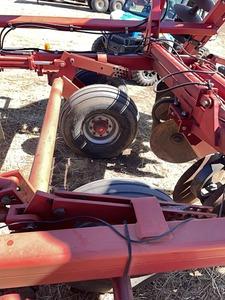 Case IH 3950 26’ Cushion Gang Disk with Harrow and Duals on Wings