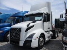 2019 VOLVO VNL64T-300 Conventional