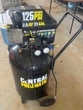 Central Pneumatic 125 psi Air Compressor - Works