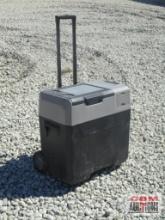 12 Volt Rolling Electric Cooler...(Unknown) *CLF