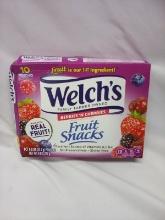 Wlch’s Berries N’ Cherries Fruit Snacks.