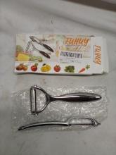 Set of 2 FUHUY Stainless Steal Peelers