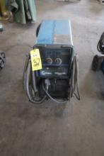 WELDER, MILLERMATIC 252, MDL. 907322, 30 - 300 A, 200 amps. @ 28 VDC, 60% duty cycle, 250 amps @ 28