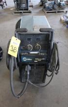 WELDER, MILLERMATIC 252, MDL. 907322, 30 - 300 A, 200 amps @ 28 VDC, 60% duty cycle, 250 amps @ 28