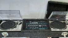 Peavey CD Mix 9072A Professional DJ Mixer w/ (2) Technics Quartz Direct Drive Turntables SL-1200MK2