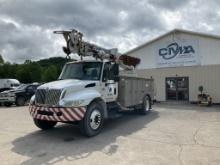 2003 International 4300 DT466 Derrick Digger Truck