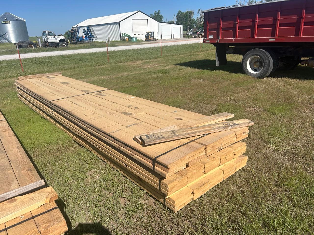 Lumber 2 x 10 x 20