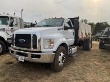 2018 FORD F750 FLATBED W/ WATER TANK