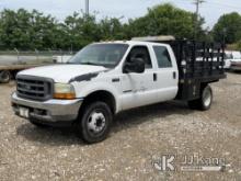 (Charlotte, NC) 2001 Ford F450 4x4 Crew-Cab Flatbed Truck Runs & Moves) (Body/Paint Damage
