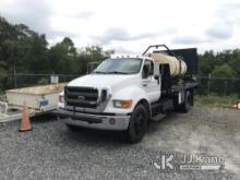 (Mount Airy, NC) 2005 Ford F650 Spray Truck Runs & Moves) (Minor Body Damage