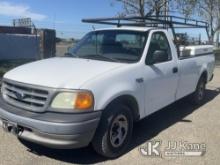 2004 Ford F150 Pickup Truck Runs & Moves, Vehicle Leaks Oil, Conditions Unknown