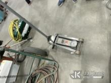 (Sioux Falls, SD) Pittsburgh Heavy Duty 3 Ton floor jack (Used) NOTE: This unit is being sold AS IS/