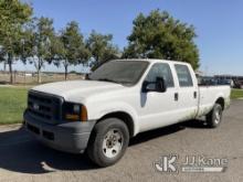 2006 FORD W20 F-250 Crew-Cab Pickup Truck Runs & Moves, Needs Jump Pack To Stay Running, Damaged Win