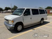 2000 Ford E350 Extended Passenger Van Runs & Moves) (Jump to Start) (Body Damage, Engine Whines, Mis