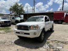 2010 Toyota Tacoma Extended-Cab Pickup Truck Runs & Moves) (Crack In Windshield