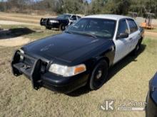 2006 Ford Crown Victoria Police Interceptor 4-Door Sedan, (Municipality Owned) (Former Police Car) R