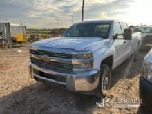 2015 Chevrolet Silverado 2500HD 4x4 Crew-Cab Pickup Truck Runs & Moves) (TPMS Light On) (Cracked Win