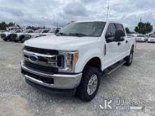 2017 Ford F250 4x4 Crew-Cab Pickup Truck Runs & Moves) ( Body Damage) ( Seller States: Bad Transmiss