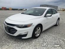 2019 Chevrolet Malibu 4-Door Sedan Runs & Moves) (TPMS Light On.