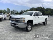 2015 Chevrolet Silverado 2500HD Crew-Cab Pickup Truck Runs & Moves) (Body/Paint Damage, Windshield C