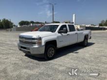 2015 Chevrolet Silverado 3500HD 4x4 Crew-Cab Pickup Truck Runs & Moves) (Body/Paint Damage