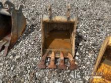 (Louisville, OH) John Deere 18 in. Digging Bucket NOTE: This unit is being sold AS IS/WHERE IS via T