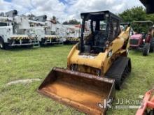 2011 Caterpillar 257B3 Crawler Skid Steer Loader Runs, Moves & Operates)( Unit Covered In Rust