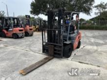 2007 Toyota 8FDU25 Solid Tired Forklift Runs, Moves & Operates) (Jump to Start