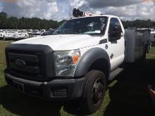 7-09213 (Trucks-Crane)  Seller: Gov-Pinellas County BOCC 2015 FORD F550