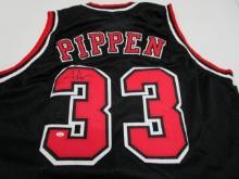 Scottie Pippen of the Chicago Bulls signed autographed basketball jersey PAAS COA 226