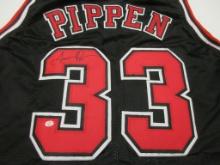 Scottie Pippen of the Chicago Bulls signed autographed basketball jersey PAAS COA 637