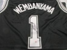 Victor Webanyama of the San Antonio Spurs signed autographed basketball jersey PAAS COA 117