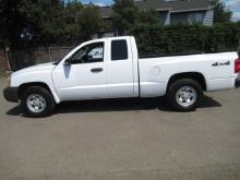 2005 DODGE DAKOTA 4X4