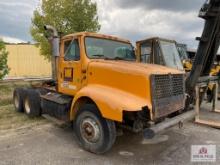 1989 International 8200 Tractor