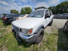 1999 Nissan Pathfinder Tow# 14898