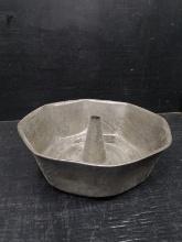 Vintage Aluminum Bundt Pan