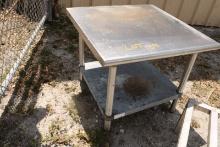 Stainless 30"x30" Equipment Stand