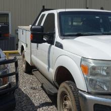2015 Ford F350 SD Extended Cab Open Utility Body / 231,651 Miles / Located: El Reno, OK