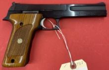Smith & Wesson 422 .22 LR Pistol